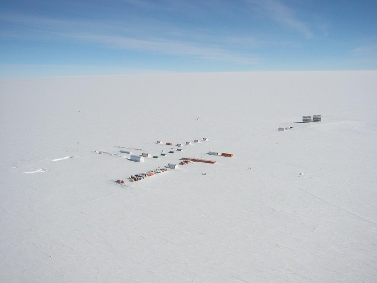 A new Antarctic deep ice core will be drilled at the Little Dome C site in the coming years and optimal tools will be developed in the quest to unlock the climate and environmental secrets of the oldest ice (Credits: BAS).